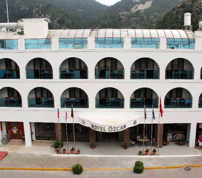 Ozcan Beach Hotel トゥルンチュ エクステリア 写真